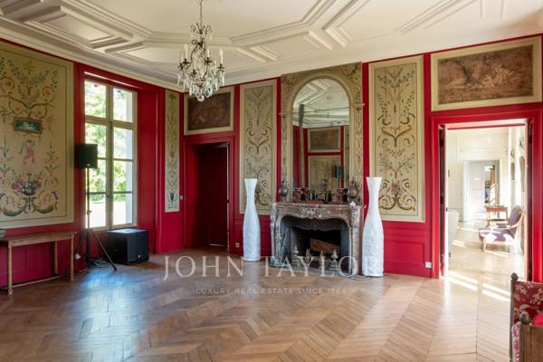 Domaine d’Exception de 57 Hectares à Proximité de Paris