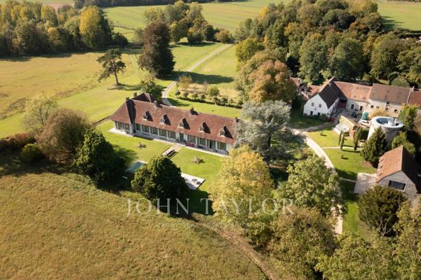 Domaine d’Exception de 57 Hectares à Proximité de Paris