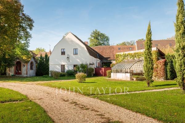Domaine d’Exception de 57 Hectares à Proximité de Paris