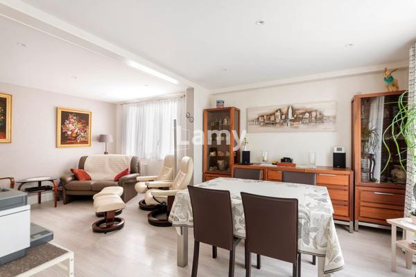 Maison individuelle de 1959 avec sous-sol total.