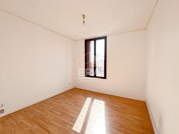 Appartement Dammarie Les Lys 2 pièces de 35.27 m2