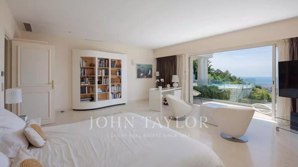 Villa contemporaine vue mer
