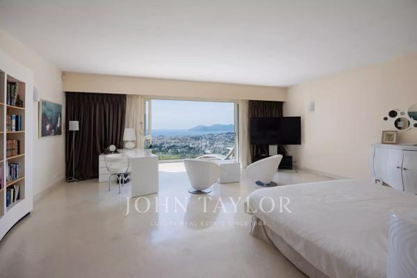 Villa contemporaine vue mer