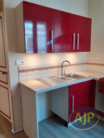 Appartement à louer Saintes : 4 pièces, 105m² avec 2 chambre(s) à 765€ - AJP Immobilier Saintes