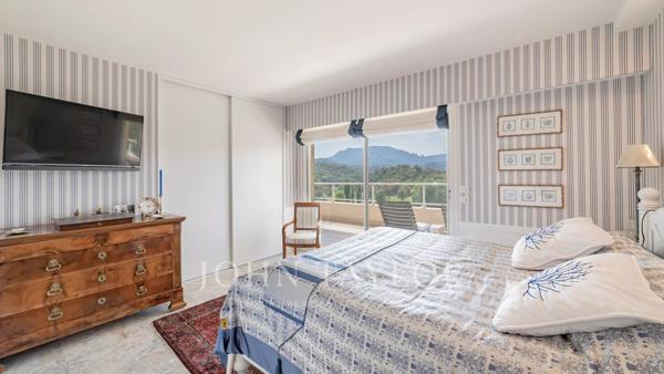 Magnifique penthouse avec vue golf et Estérel