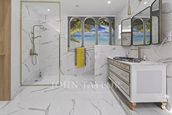 Villa familiale rénovée avec piscine à Sanary-sur-Mer, proche plages et port de Bandol