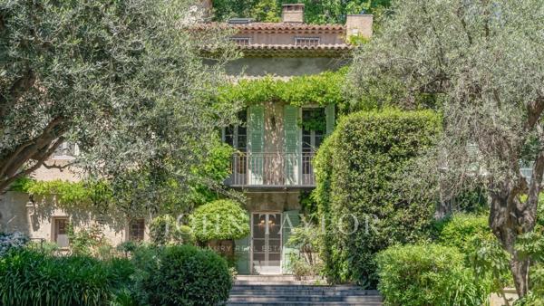 Domaine Provençal Authentique avec Oliveraie Centenaire – Grasse