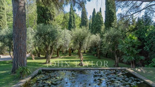 Domaine Provençal Authentique avec Oliveraie Centenaire – Grasse