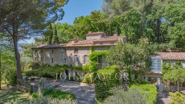 Domaine Provençal Authentique avec Oliveraie Centenaire – Grasse