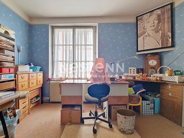 ORLEANS FUTURE FAC - Opportunité Rare - possible 370m2 habitables- PARKINGS - CAVE