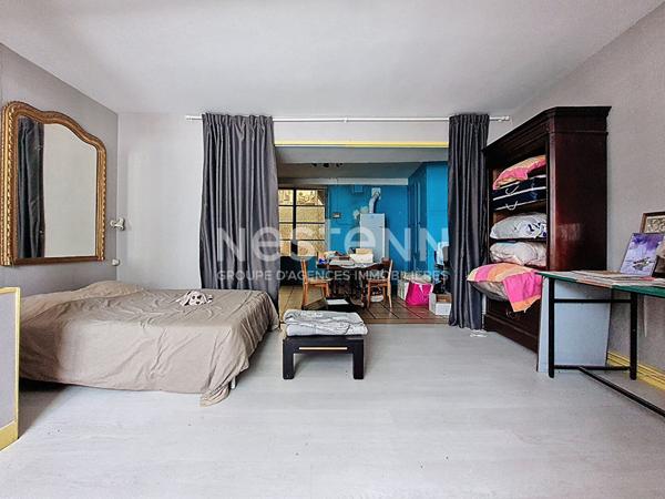 ORLEANS FUTURE FAC - Opportunité Rare - possible 370m2 habitables- PARKINGS - CAVE