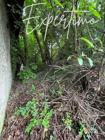 Gap (05000) Terrain rare, en plein centre-ville de Gap, avec grange à rénover ou à démolir.