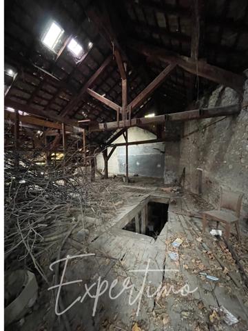 Gap (05000) Terrain rare, en plein centre-ville de Gap, avec grange à rénover ou à démolir.