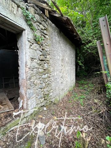 Gap (05000) Terrain rare, en plein centre-ville de Gap, avec grange à rénover ou à démolir.