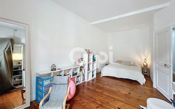 Appartement à vendre    5 pièces • 152,35 m2 Périgueux