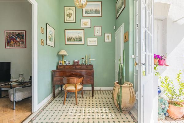 Maison bourgeoise de caractère au jardin ensoleillé