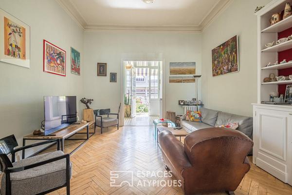 Maison bourgeoise de caractère au jardin ensoleillé