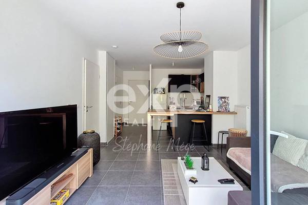 T2 MODERNE AVEC TERRASSE – LIMITE BORDEAUX/LORMONT – RENTABILITÉ SÉCURISÉE