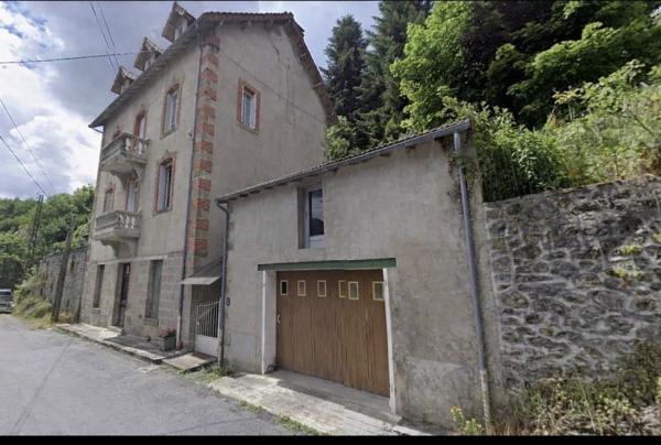 Maison à AUBUSSON (23200)