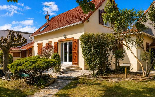 Maison à vendre    5 pièces • 145 m2 Chennevières-sur-Marne