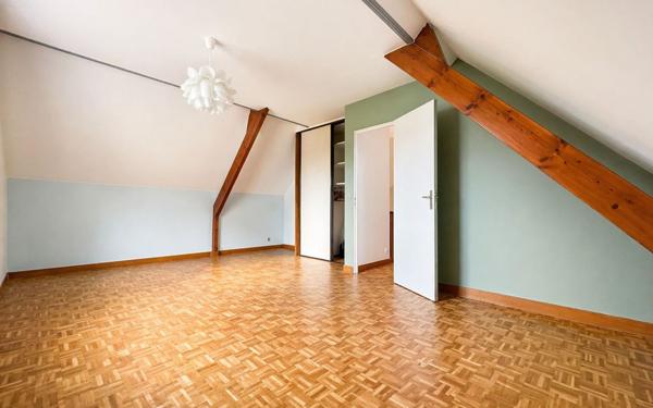 Maison à vendre    5 pièces • 145 m2 Chennevières-sur-Marne