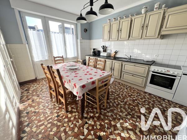 Immeuble à vendre 212 m² Vic-sur-Cère