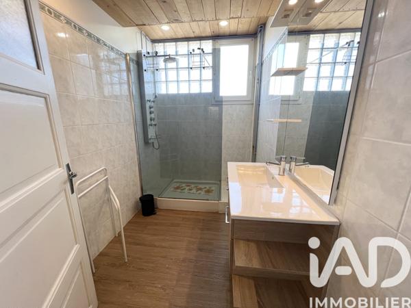 Immeuble à vendre 212 m² Vic-sur-Cère