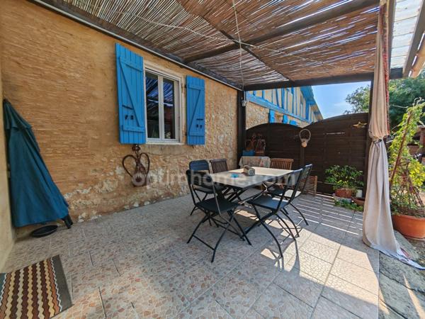 Maison de 1778 avec piscine hangar et appartement sur 10802m² terrain