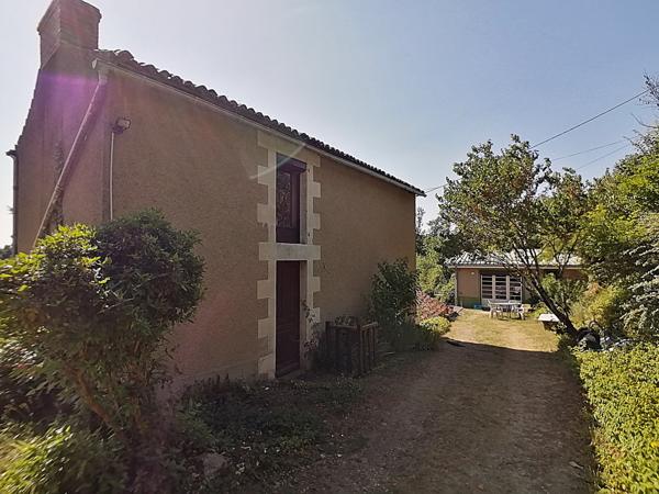 DANS UN CADRE EXCEPTIONNEL, AUX PORTES DE POITIERS ET DU CHU