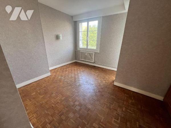 En exclusivité chez votre Notaire, appartement en plein centre ville de Dunkerque (59140) au 3è...