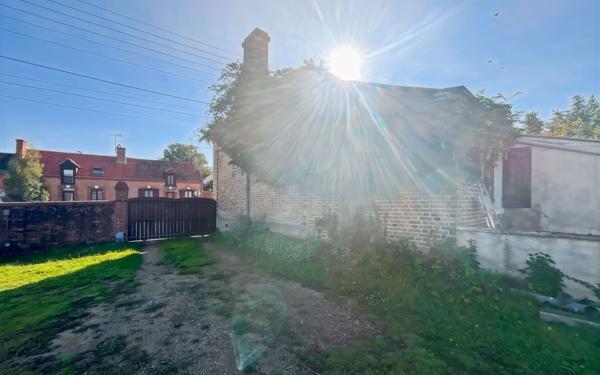 Maison à vendre    5 pièces •  La Ferté-Saint-Aubin