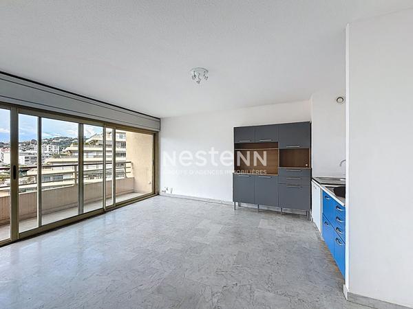 Appartement Cannes La Bocca 2 pièces, garage et cave.