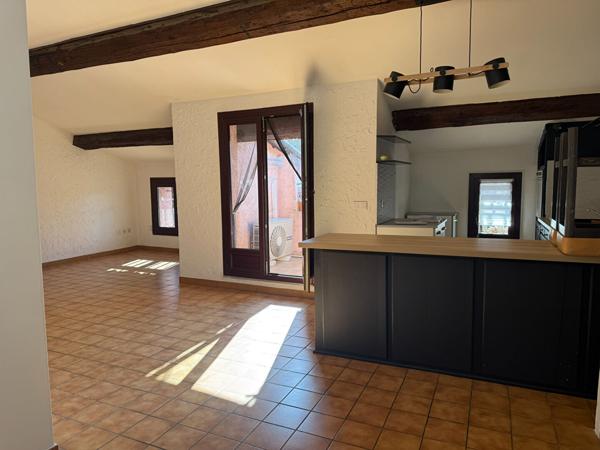 Appartement LA CRAU 3 pièce(s) 70 m2