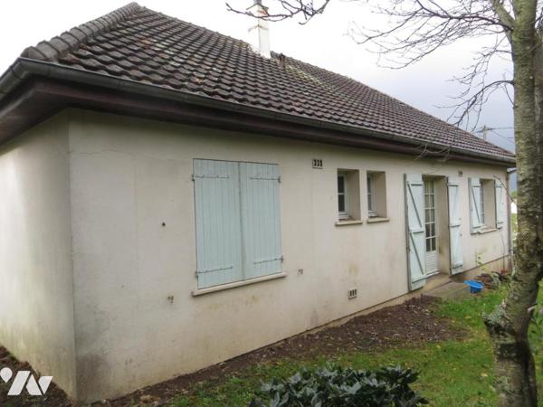 PROCHE CENTRE-VILLE VIRE PAVILLON SUR SOUS SOL A RENOVER