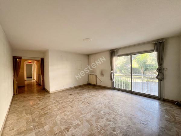 HYERES Centre-ville Résidence sécurisée - Appartement Hyères T3 84.21m2 - Rdc