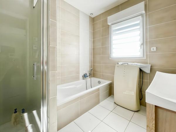 Maison à VOUVRAY, 37210 - 5 pièces 146m²