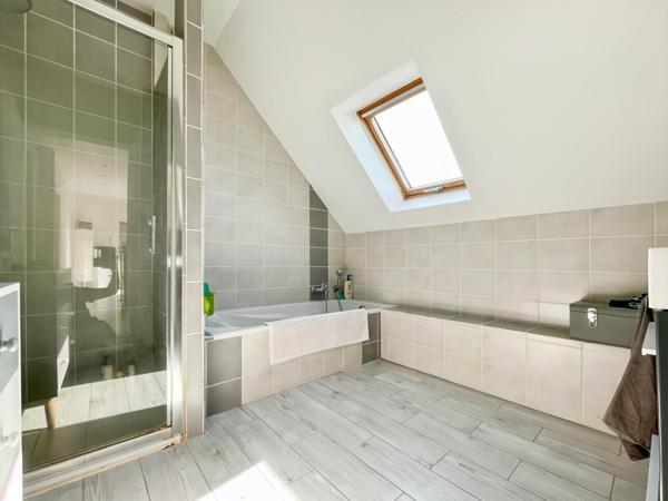 Maison à VOUVRAY, 37210 - 5 pièces 146m²