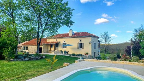 Mauroux (46700) Belle Maison en Pierres Rénovée avec Grange