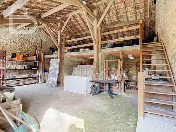 Mauroux (46700) Belle Maison en Pierres Rénovée avec Grange