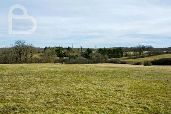 Mauroux (46700) Belle Maison en Pierres Rénovée avec Grange