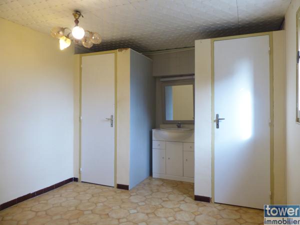 Maison avec fort potentiel sur terrain de 4 000 m² à Pézenas – Pinède, calme et proximité centre