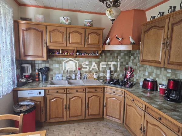 Maison d'habitation avec un sous sol total