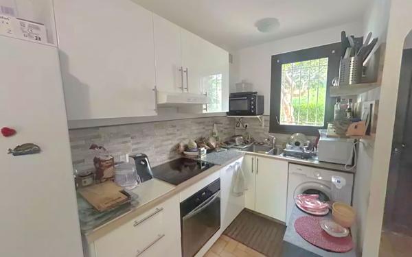 Appartement à vendre    1 pièce • 40 m2 Le Pradet