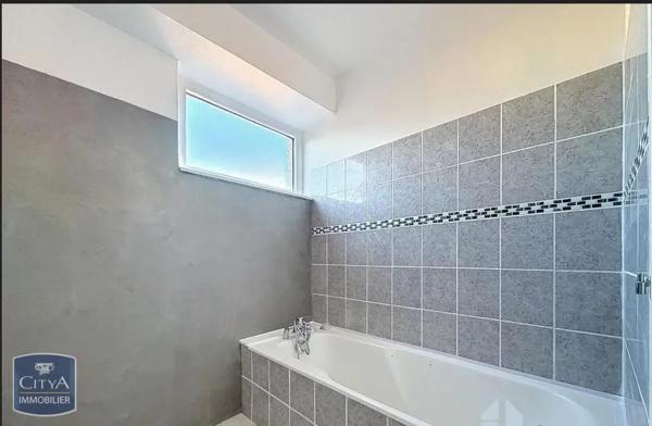 Appartement à louer 2 pièces 55.63m²