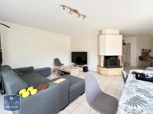 Maison à louer 4 pièces 94.82m² Saumur (49400)