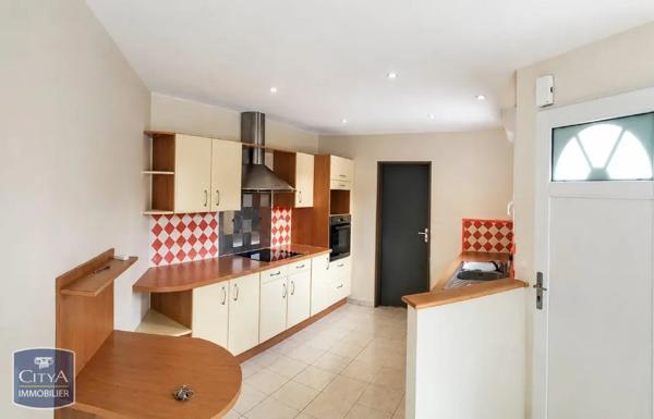 Maison à louer 4 pièces 94.82m² Saumur (49400)