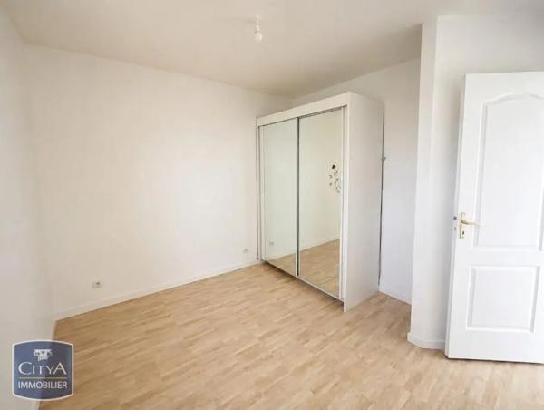 Maison à louer 4 pièces 94.82m² Saumur (49400)