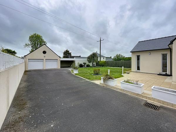 Volumes, jardin et emplacement idéal à Surzur!