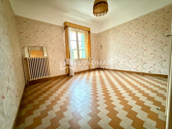 Roquemaure (30150) Roquemaure, maison T5 112,09m2 avec jardin 190 000€