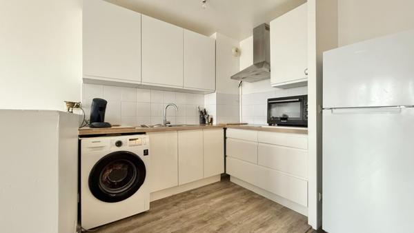 F2 dernier étage balcon